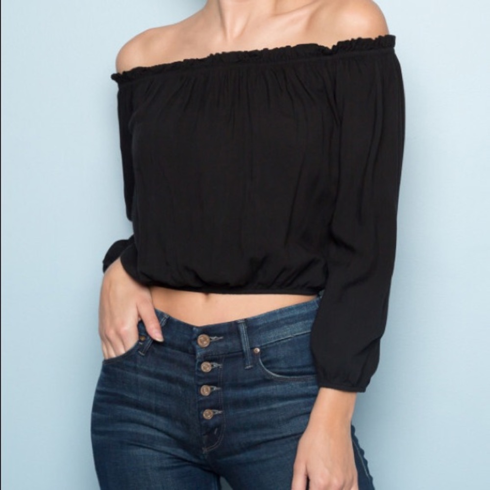 Brandy melville off the shoulder top